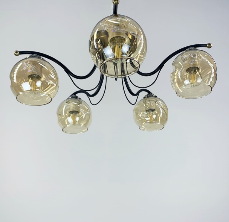 ЛЮСТРА В ЧОРНОМУ КОРПУСІ ІЗ 5-МА ЯНТАРНИМИ ПЛАФОНАМИ 7075/5 AB+BK+BR, фото 1