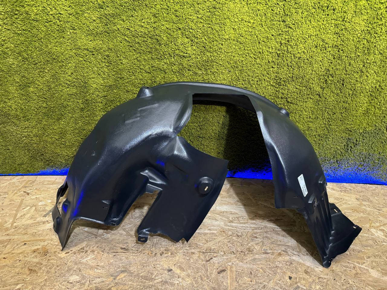 Підкрилок передній правий BMW 5 E60/E61 (03-10) 51717033750,2017FP1Q Підкрилок передній правий БМВ 5, фото 1