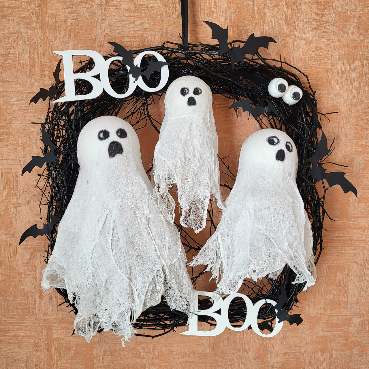 Чорний декоративний вінок до Хеловіну Хеллоуїну з привидами, фото 1