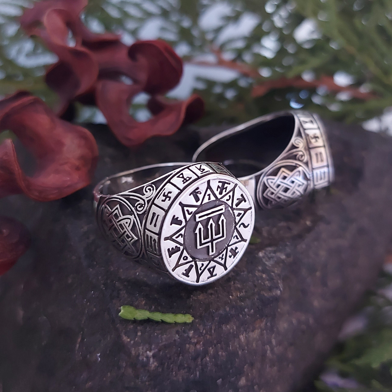 Чертог Рожана Щука, Зварювальний круг, персень, кільце, печатка