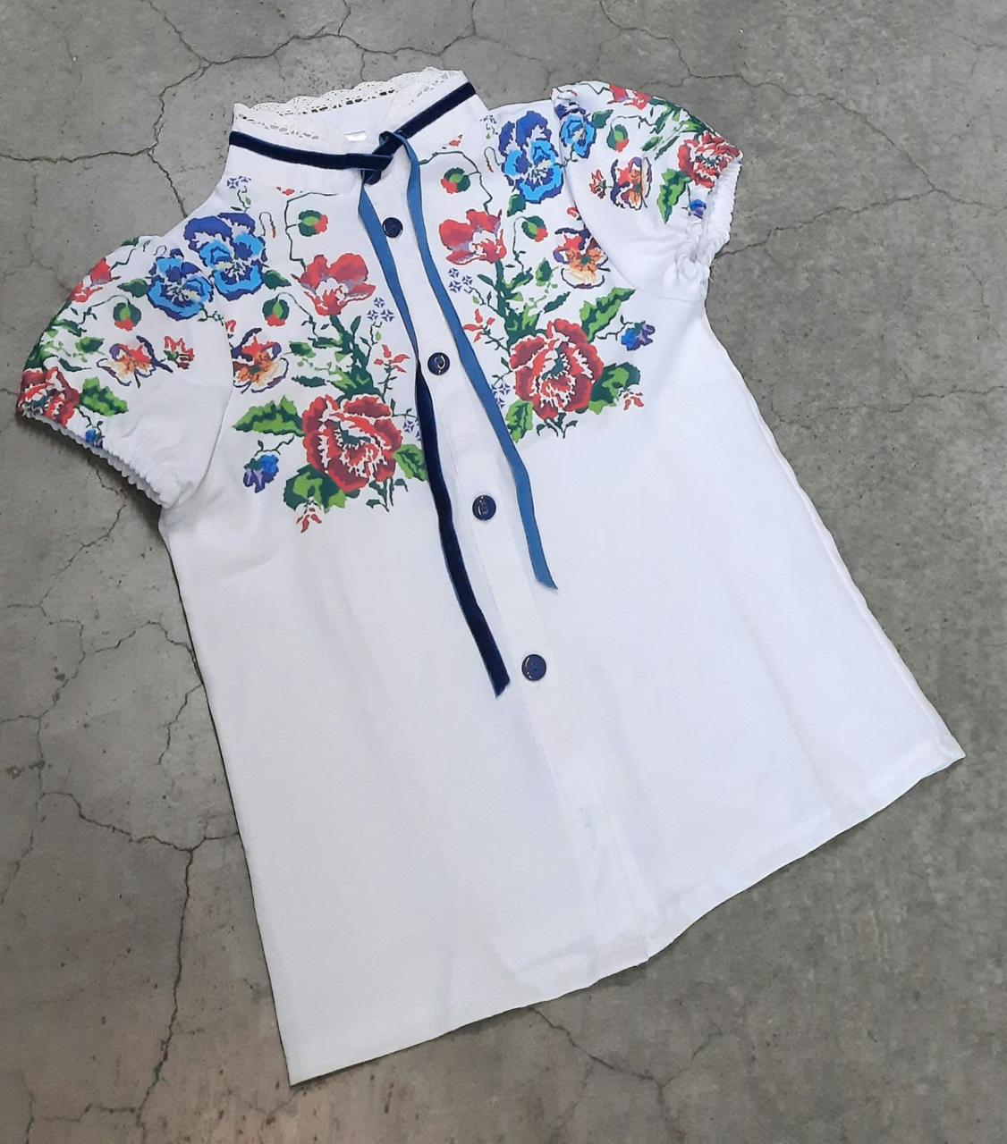 Блузка з коротким рукавом і сублімацією для дівчаток р. 116-134 квіти