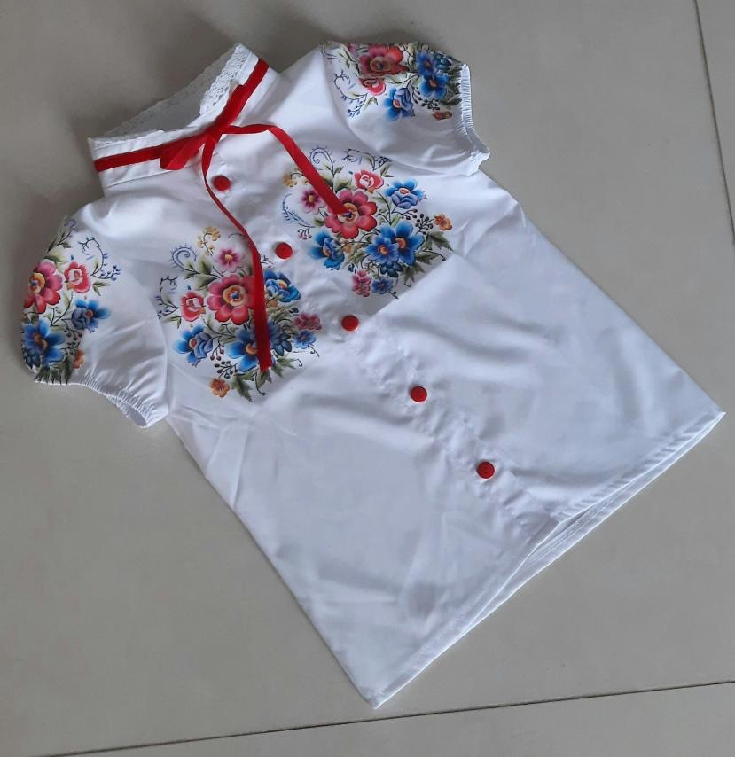 Блузка з коротким рукавом і сублімацією для дівчаток р. 116-134 квіти 3