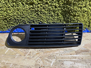 Решітка в бампері передня ліва Audi A6 1997-2001 нова Решітка Ауді А6 4B0807681,132727-1