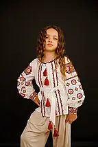 Нарядна святкова дитяча Вишиванка біла з поясом для дівчинки, з червоним орнаментом, фото 5