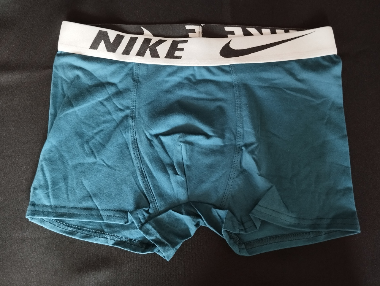 Однотонні зелені чоловічі труси Nike