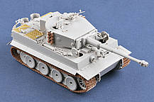 Pz.Kpfw.VI Ausf.E Sd.Kfz.181 Tiger I (Medium Production) w/ Zimmerit. TRUMPETER 09539, фото 4