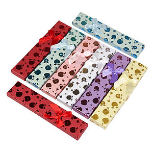 Коробочка прямокутна картонна з бантом яблучки під браслет розмір 21х45х2 мм 12 шт. в пакованні мікс кольорів