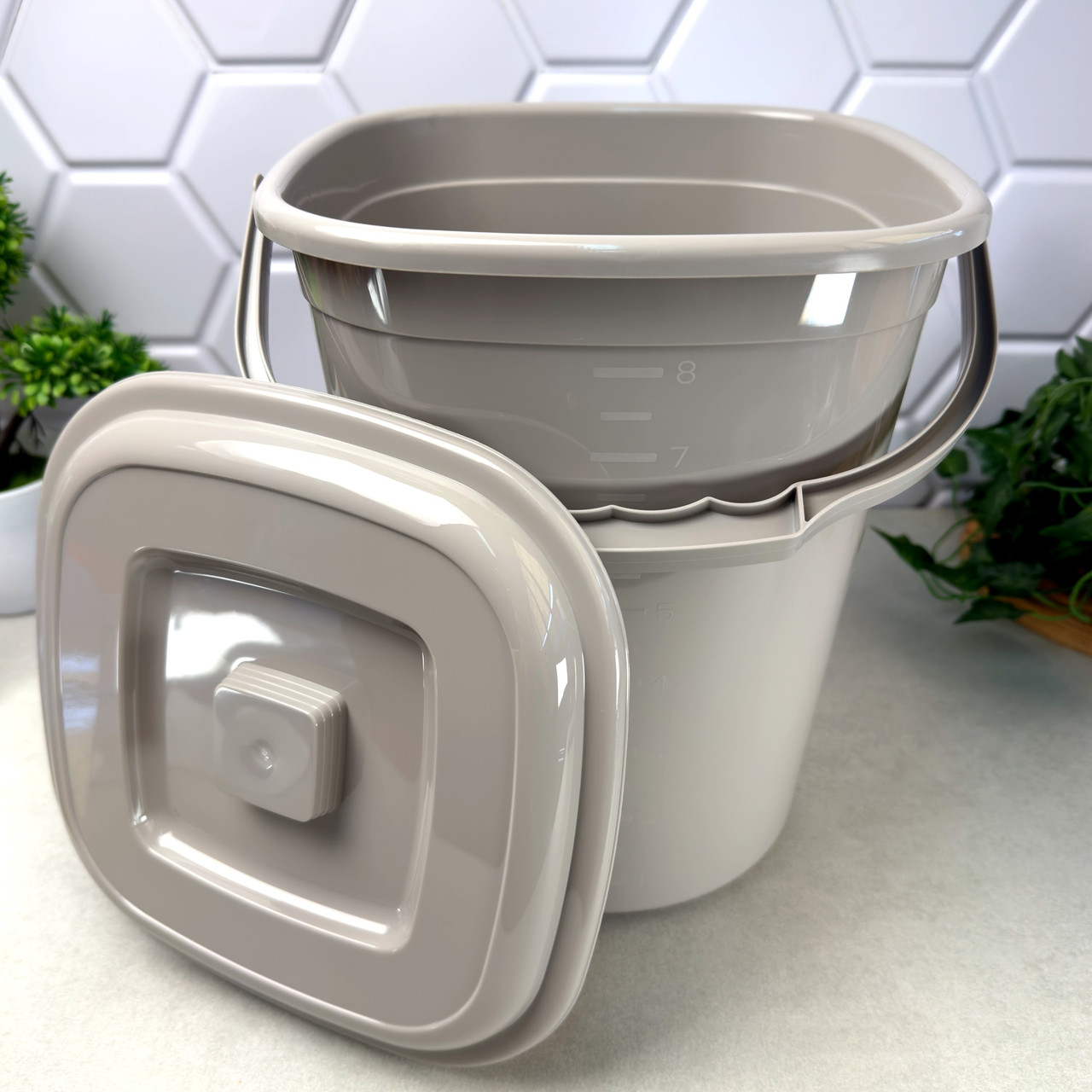 Квадратне пластикове відро з кришкою 9 л Какао Smart Алеана