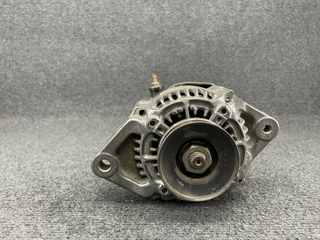 Генератор Daihatsu Charade 1.0 бензин, фото 1