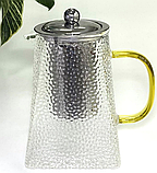 Скляний чайник для заварювання з позолоченою ручкою Піраміда з металевим ситом 550 мл, фото 2