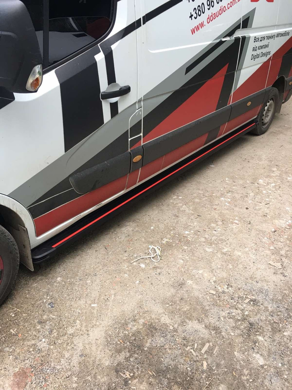 Бокові пороги Nissan NV400 2010- Maya Red довга база Erkul