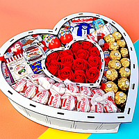 Подарунковий новорічний бокс зі солодощами та трояндами на подарунок для дівчини, солодкі бокси для дівчат на Новий рік і|ТРЕБА