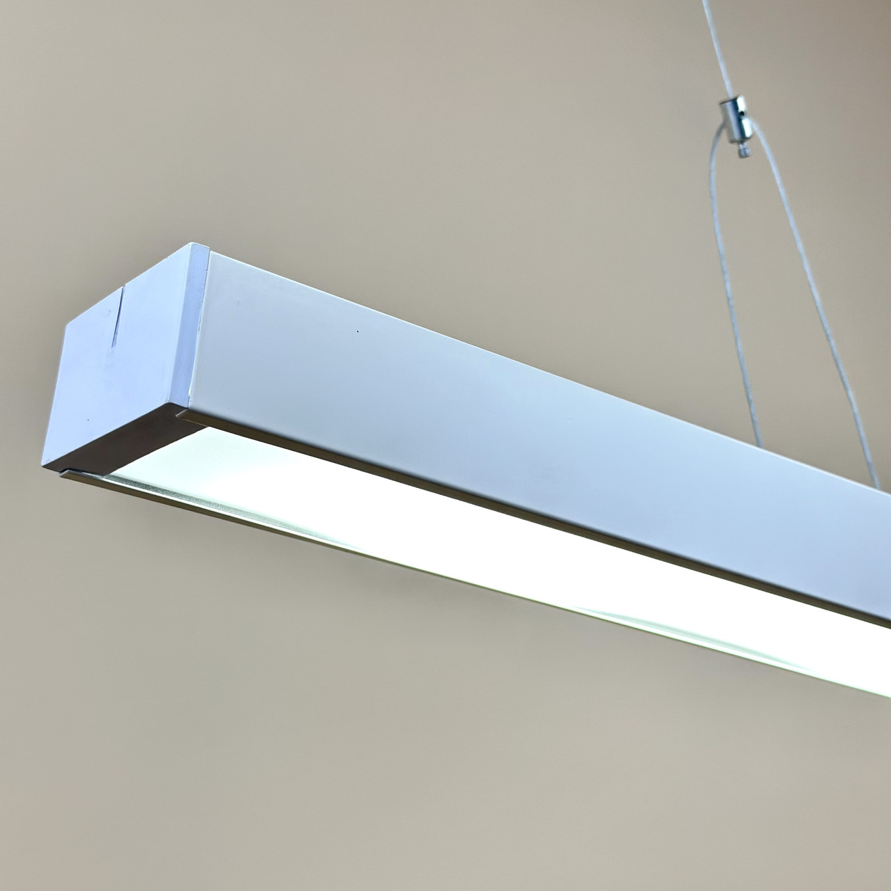Підвісні світильники 36W 3240Lm 5000К 120см білий (металл) LIGHT