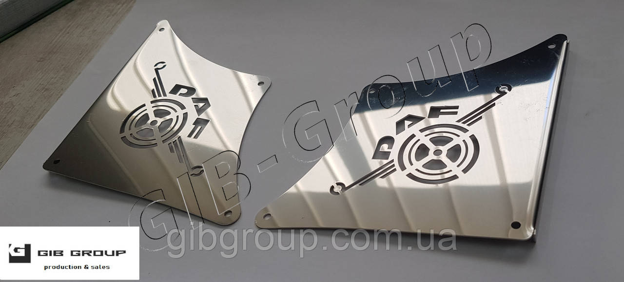 Защитная накладка на дверь на DAF XF 105 - 95, техническая нержавеющая сталь - фото 1 - id-p2289246206