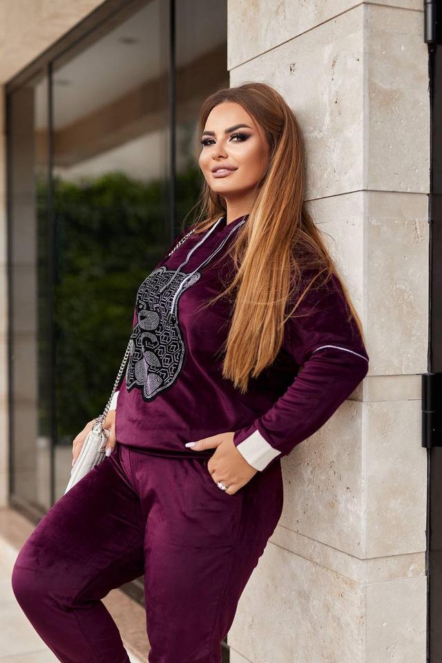 Велюровий жіночий спортивний костюм сезон осінь-весна батали