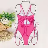 Яскравий малиновий купальник з кісточками з боків на зав'язках, фото 3