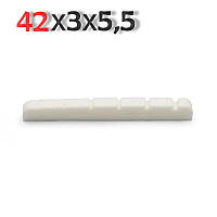 Поріжок для електрогітари типу Fender Stratocaster или Telecaster (бичача кістка) 42х3х5,5