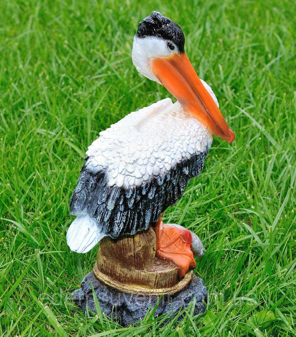 Садова фігура Палікан