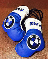 Перчатки боксерские сувенир-брелок в авто BMW