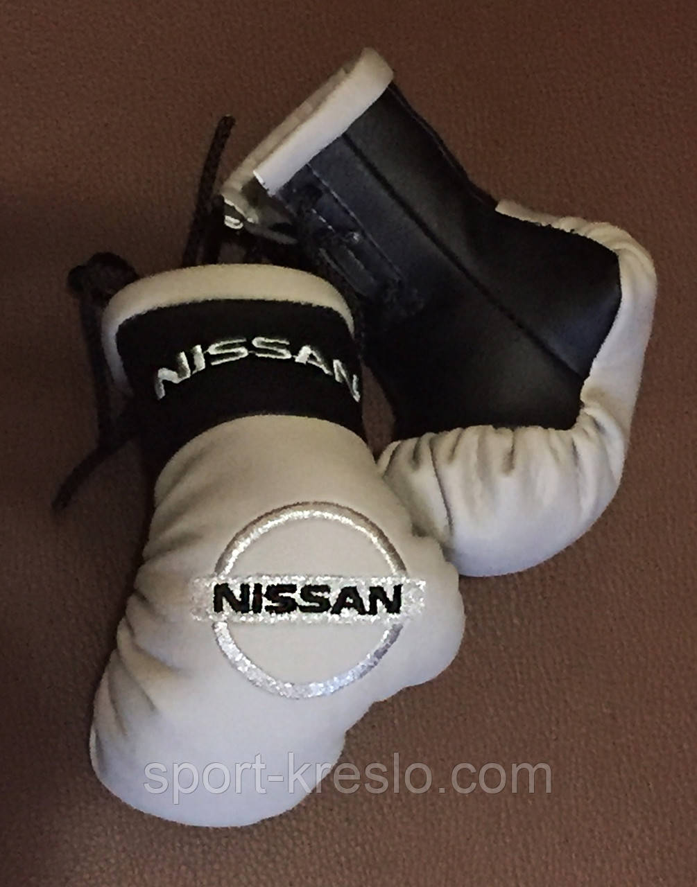 Перчатки боксерские мини сувенир подвеска в авто BMW - фото 10 - id-p431007872