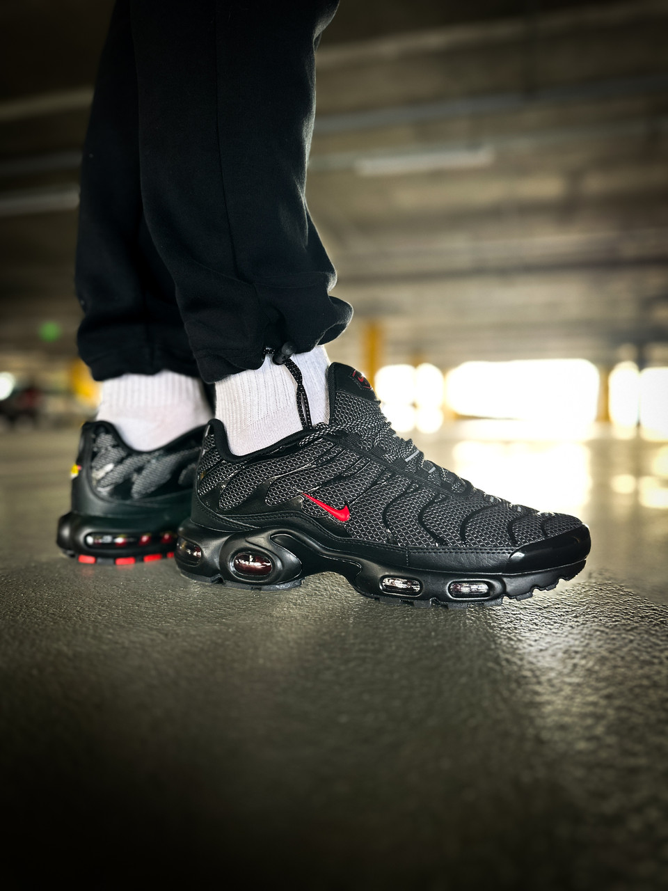 Чоловічі кросівки Nike Tn+Black University Red Reflective Silver (Чорні) Взуття Найк Аир Макс Плюс текстиль шкыра демісезон