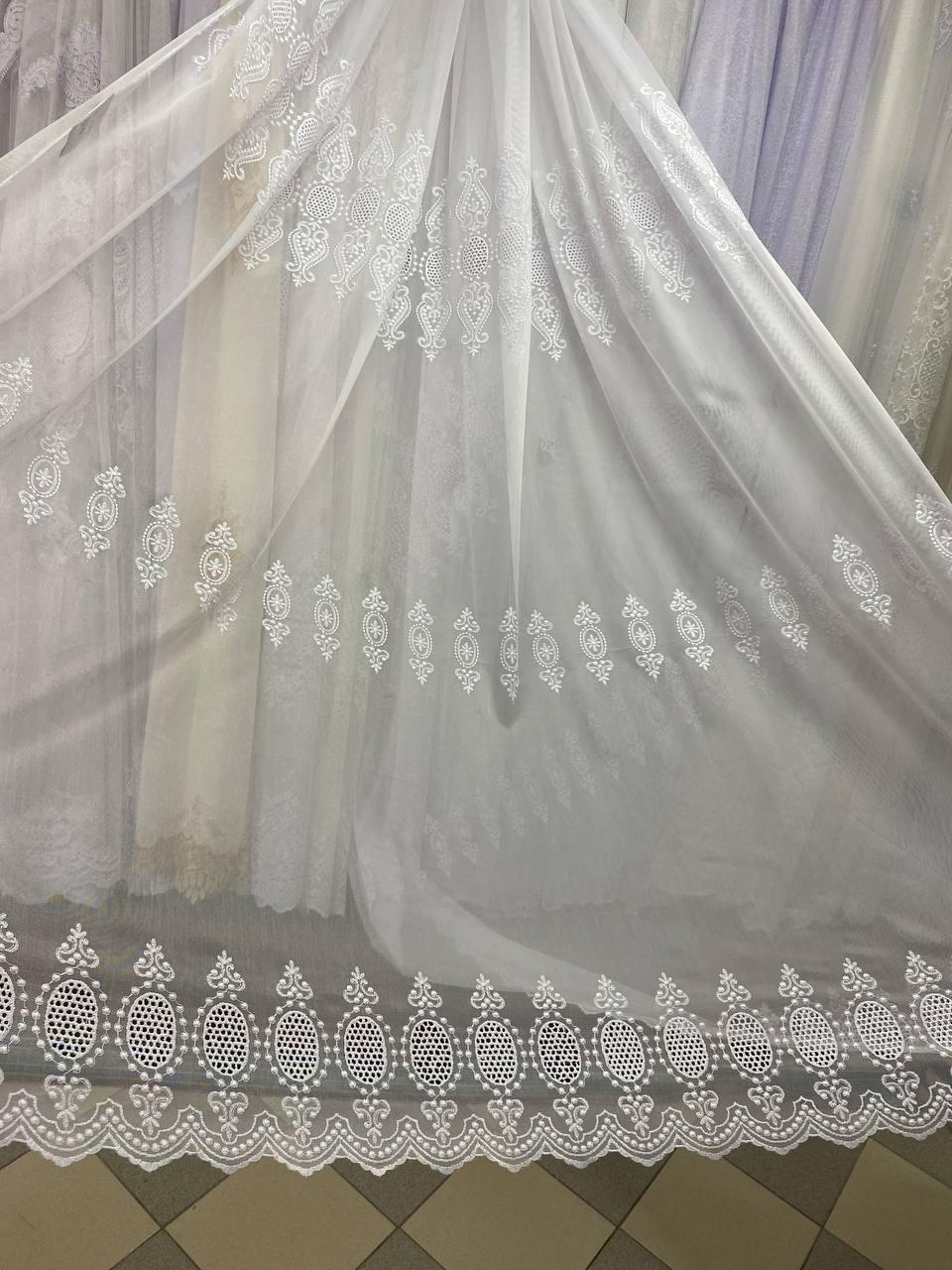 Тюль бамбук заввишки 2,8 м. білий