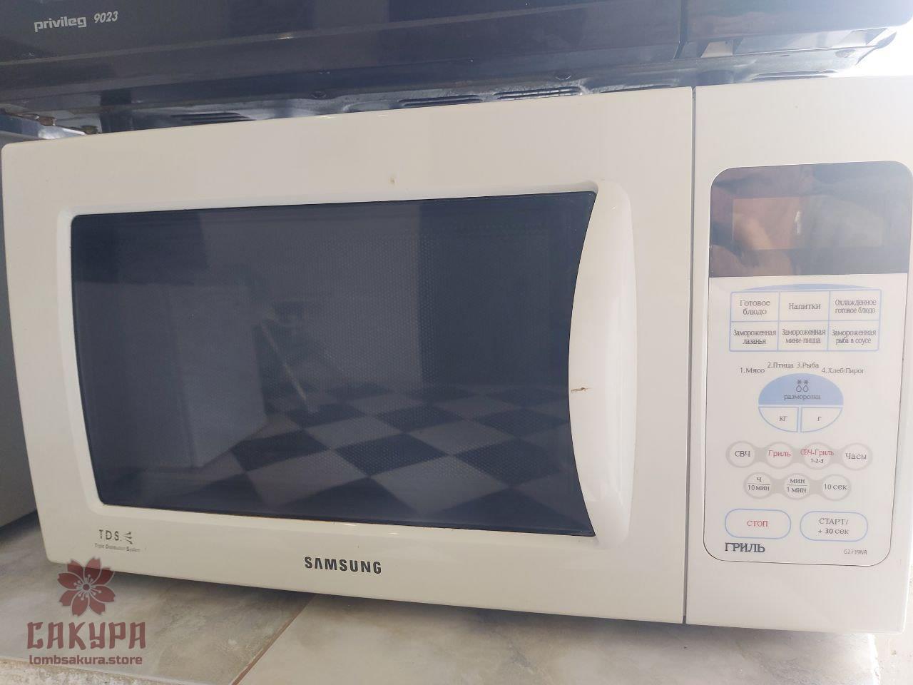 Мікрохвильова піч Samsung q2730nr