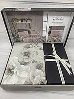 Постільна білизна сатин жаккард Deluxe євро розмір 200 на 220 см Clasy Paredes