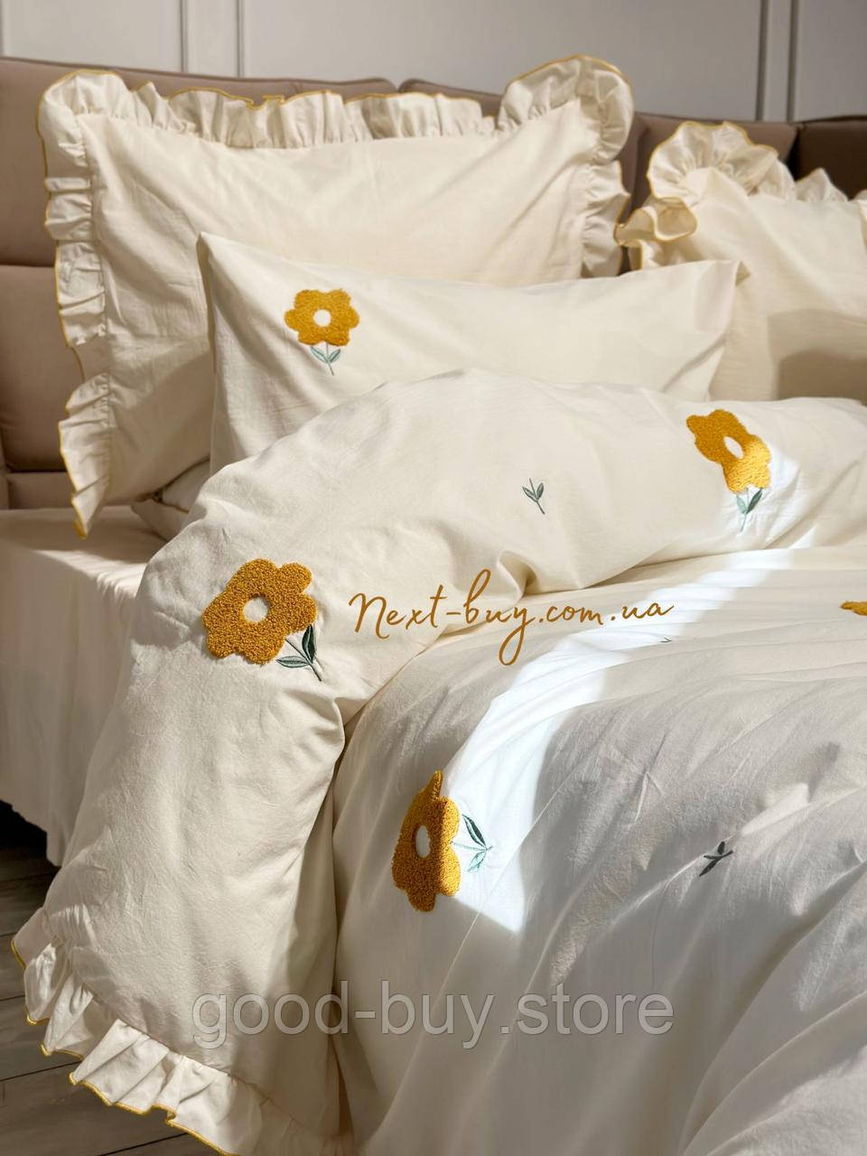 Постільна білизна Saheser Florita sari євро 200х220 з вишивкою