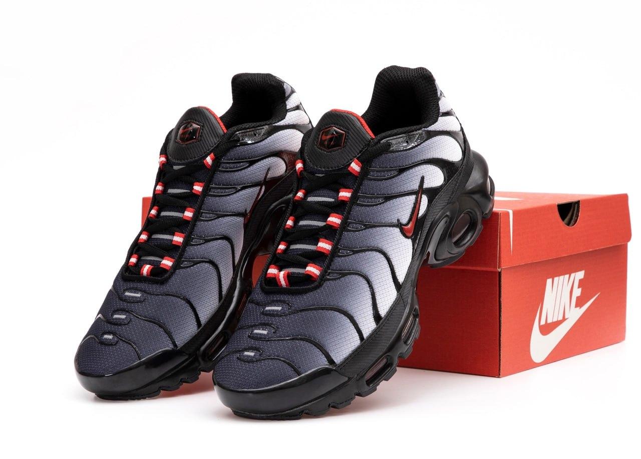 Чоловічі кросівки Nike Air Max Plus Tn Grey Red (Сірі) Взуття Найк Аір Макс Плюс текстиль шкіра демісезон