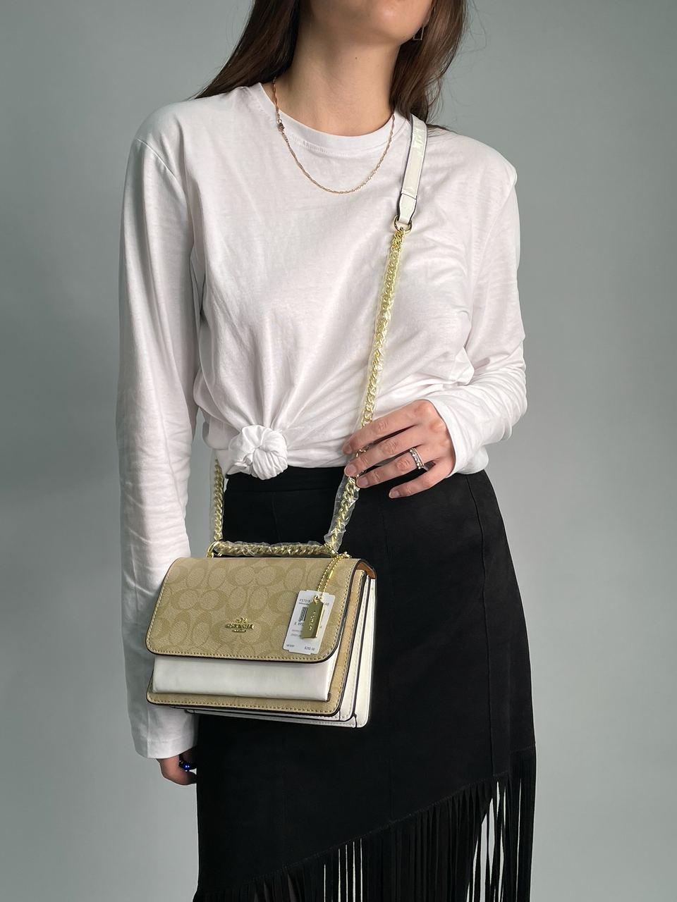 Жіноча сумка Коуч бежева Coach Beige Mini Klare Crossbody in Signature
