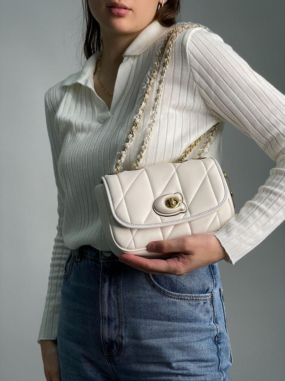Жіноча сумка Коуч біла Coach White Quilted Pillow Madison Shoulder