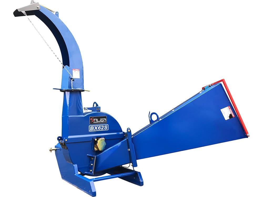 Щепоріз тракторний STILER BX 62S подрібнює гілки 15 см