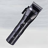 Акумуляторна машинка для стрижки волосся VGR V-011 бездротова з 6 насадками в подарунковій коробці, фото 6