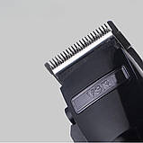 Акумуляторна машинка для стрижки волосся VGR V-011 бездротова з 6 насадками в подарунковій коробці, фото 4