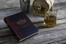 Ultimate Bar Book: The Comprehensive Guide to Over 1,000 Cocktails, фото 3