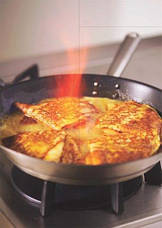Restaurant Service: Preparation, Carving, Slicing, Flambeing and Setting the Tables, фото 3