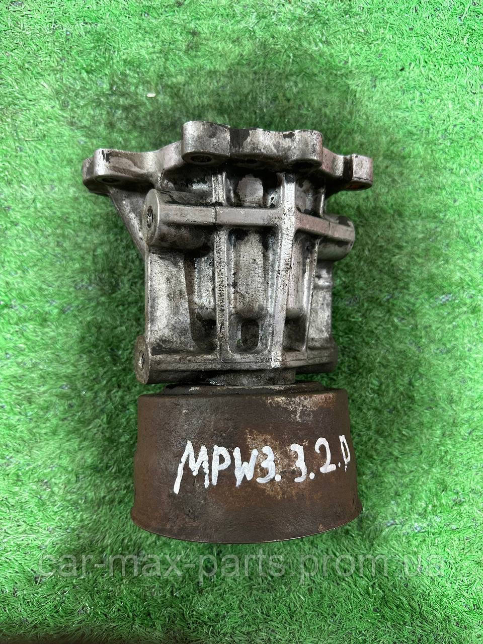 Хвостовик Задня кришка Роздатки Mitsubishi Pajero Wagon III 3.2 DID 4M41 00-07 MR446322, фото 1