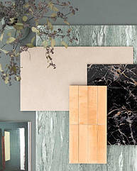 Тут представлені модні кольори у відтінках зеленого з плитками з ефектом смоли GRANDE DARK GREEN та ефектом мармуру VERDE CIPOLLINO, світлі та яскраві кольори TERRATECH AVORIO та CROGIOLO LUME PINK з елегантним чорним SAINT LAURENT.