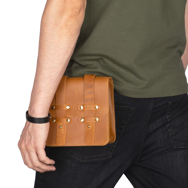 Фото сумка шкіряна на пояс світло-коричнева арт.00130