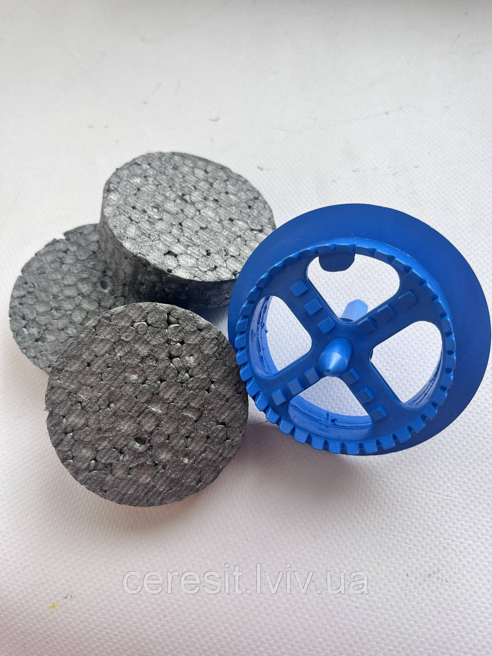 Заглушки з пінопласту графітові 500шт +фреза пластикова 67мм