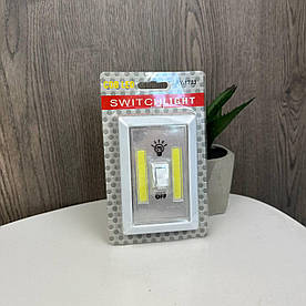 Світильник лампа на батарейках LED-ліхтарик портативний із вмикачем світлодіодний на магнітах