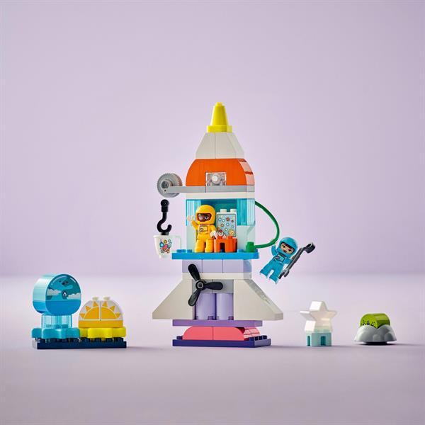 Конструктор LEGO DUPLO Town Пригоди на космічному шаттлі 3-в-1, 58 деталей