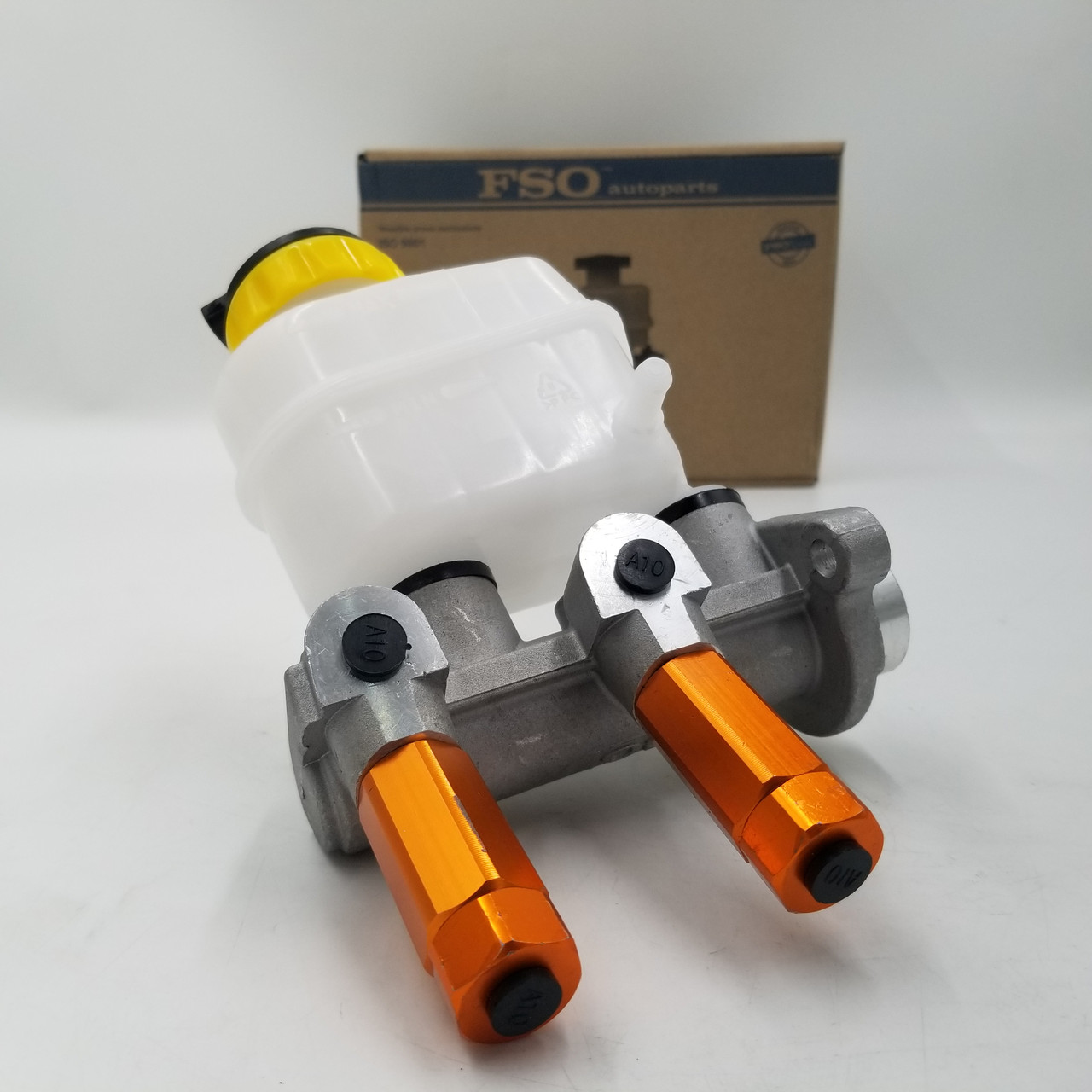 Циліндр гальмівний головний Ланос з бачком FSO Польша 426505