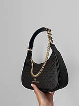 Жіноча сумка Michael Kors Black сумка багет Майкл Корс екошкіра чорна на 1 відділення з золотистим ланцюжком MK, фото 3