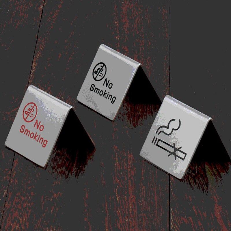 Табличка no smoking не курити