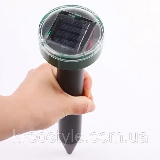 Відлякувач комах кротів і гризунів Garden Pro на сонячній батареї SV227