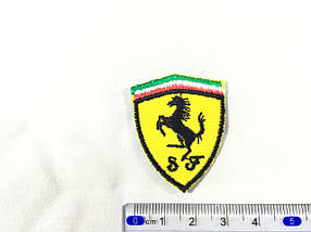 Нашивка Ferrari 30х40 мм