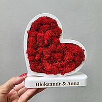 Серце з дерева з червоним мохом ягель - подарунок до дня Валентина