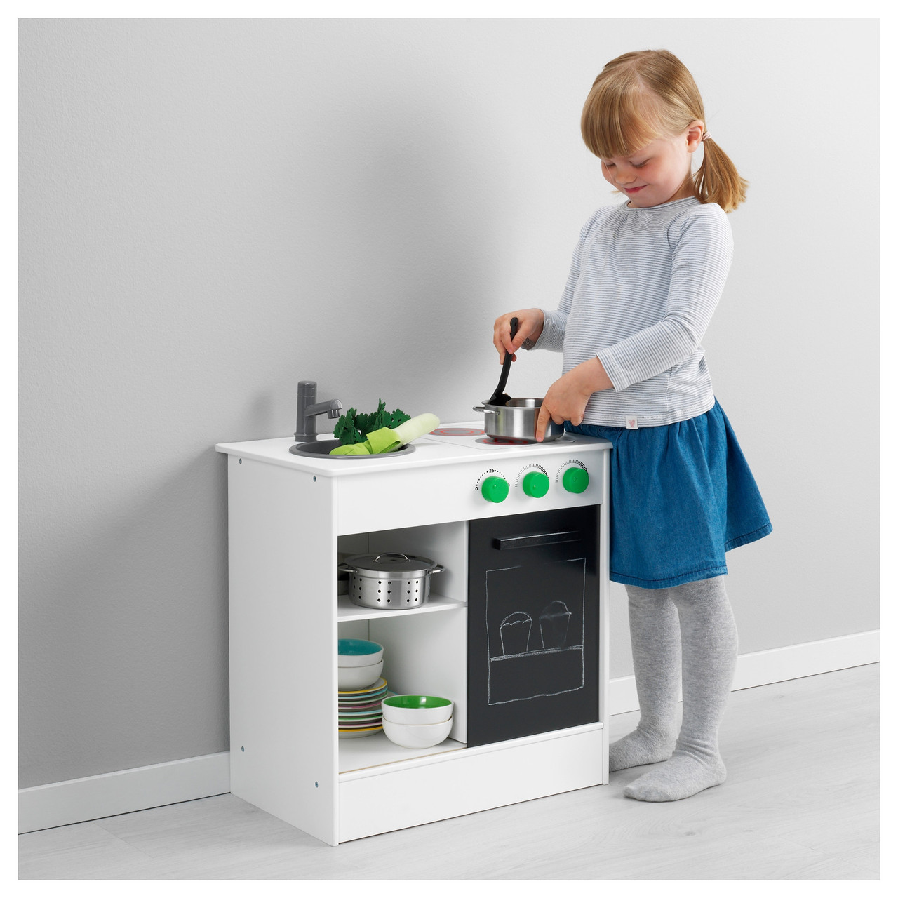 Игрушечная кухня IKEA NYBAKAD белый черный 703.060.21 - фото 3 - id-p341834933